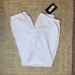 PrettyLittleThing White Sweatpants